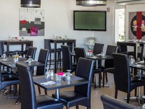 Reštaurácia alebo iné gastronomické zariadenie v ubytovaní Noemys Valence Nord - hotel restaurant