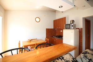 Kuchyňa alebo kuchynka v ubytovaní Apartment City Centre free parking 1&2 floor