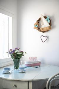 Photo de la galerie de l'établissement Flora's House & Cave Winery, à Pyrgos 88 autres photos