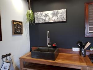 Foto sihtkohas Oyster Pond asuva majutusasutuse Romantic Sweety Cottage with its Private Pool & Gorgeous View galeriist
