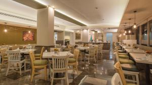 מסעדה או מקום אחר לאכול בו ב-Stanza Hotel