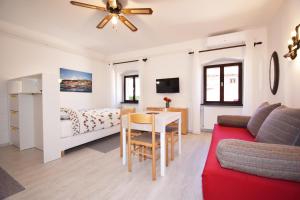 Posedenie v ubytovaní Studio Apartments SKORIC Opatija Volosko