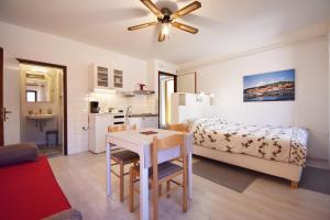 Posteľ alebo postele v izbe v ubytovaní Studio Apartments SKORIC Opatija Volosko