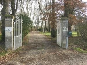 Photo de la galerie de l'établissement Petit château Le Piot, à Fleurance 24 autres photos