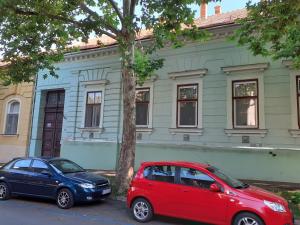 Budova, kde se apartmán nachází + 37 fotografií