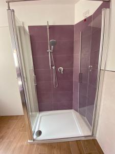 A bathroom at Le Calette 105