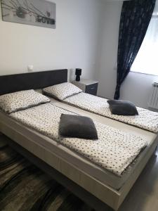 Zdjęcie z galerii obiektu Apartman LELA w mieście Karlovac