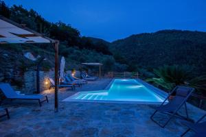 Bazén v ubytování Agriturismo Casa Turchetti nebo v jeho okolí