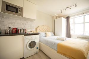 City Studio Apartments by London Regent