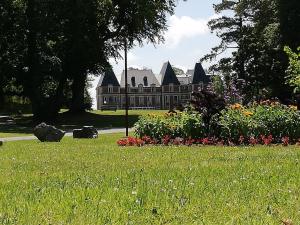 Gallery image of Chambres d'Hôtes " Le Clos des Colimaçons " in Maniquerville