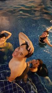 Hosté ubytování บ้านพูลแอคเซส หัวหิน 4 ห้องนอน จัดปาร์ตี้ คาราโอเกะ โต๊ะพูล พัก 8-20 คน