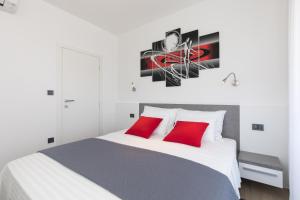 Postel nebo postele na pokoji v ubytování Villa Supernus with Heated Pool