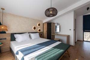 A bed or beds in a room at Utopia Forest