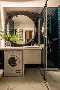 Kúpeľňa v ubytovaní Emerald Lux Apartment. LiveInLviv