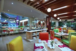 Restoran atau tempat makan lain di favehotel Premier Cihampelas