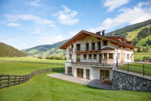 Afbeelding uit fotogalerij van Peil HighEnd-Basic apartments in San Candido