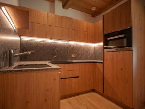 A kitchen or kitchenette at Peil HighEnd-Basic apartments