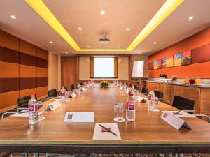 ibis Chennai Sipcot - An Accor Brand商务区和/或会议室