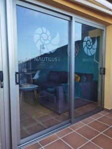 Foto dalla galleria di Nautilus I: Casa con terraza y vistas al mar a La Caleta