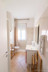 A bathroom at B&B Casa Fortuna