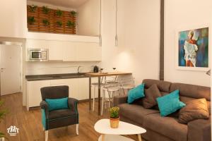 A kitchen or kitchenette at AiA LOFT BIBRAMBLA