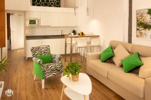 A kitchen or kitchenette at AiA LOFT BIBRAMBLA
