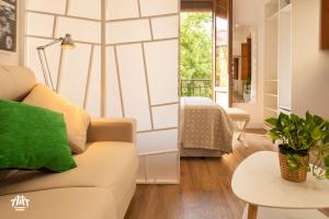 A seating area at AiA LOFT BIBRAMBLA