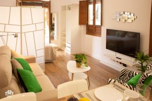 A television and/or entertainment centre at AiA LOFT BIBRAMBLA