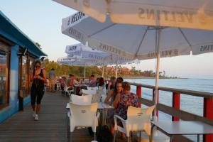 Hosté ubytování Salinas. Apartment for 4. Terrace/Parking/Pools/Gym/4mins beach