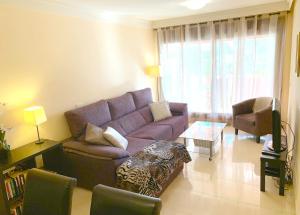 Posezení v ubytování Salinas. Apartment for 4. Terrace/Parking/Pools/Gym/4mins beach