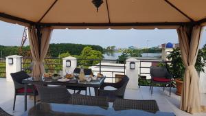 Gallery image of Twins in Anaklia