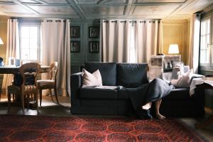 Posezení v ubytování Hirschen - Fine Hotel, Restaurant & Spa