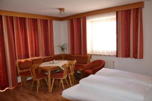 Fotografia z galérie ubytovania Ferienhaus am Eggli v destinácii Sankt Anton am Arlberg