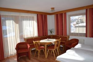 Fotografia z galérie ubytovania Ferienhaus am Eggli v destinácii Sankt Anton am Arlberg