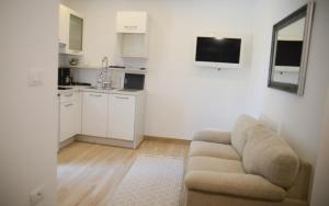 Kuchyňa alebo kuchynka v ubytovaní Modern getaway Studio for two