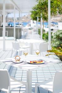 Εστιατόριο ή άλλο μέρος για φαγητό στο Relux Ios Hotel