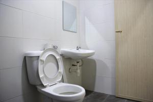Koupelna v ubytování Camlodge Budget Hotel