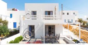 A balcony or terrace at Cavo Milos