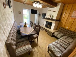 Posezení v ubytování Zorianyy Guest House
