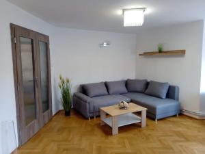 Prostor za sedenje u objektu Pod Věží