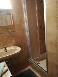 A bathroom at Voltahof Még 26 kép