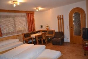 Fotografia z galérie ubytovania Ferienhaus am Eggli v destinácii Sankt Anton am Arlberg