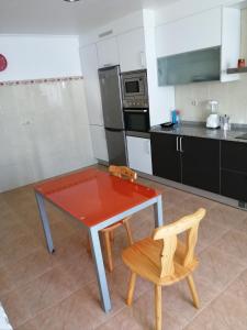 Kuchyňa alebo kuchynka v ubytovaní Casa Iglesias en pantin