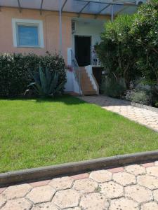 Afbeelding uit fotogalerij van Apartment Viti with garden and barbecue in Funtana