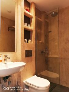 Phòng tắm tại Central Thassos Apartment 3