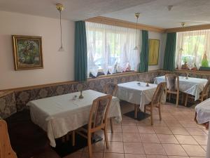 Restoran või mõni muu söögikoht majutusasutuses Residence Garni Stella