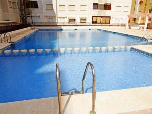 Basen w obiekcie SALINAS CENTRO - PLAYA DE GANDIA lub w pobliżu