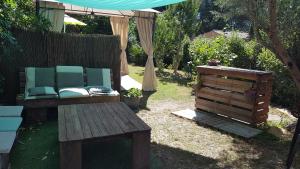 Gallery image of Loft dans cadre de verdure in Ceyreste