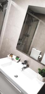 Łazienka w obiekcie Apartamento Lujo Duna Beach