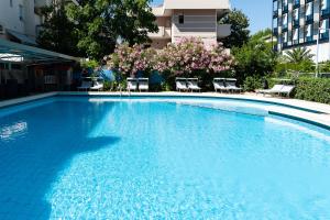 Bazén v ubytování Hotel Mauritius Sentirsi come a Casa nebo v jeho okolí + 37 fotografií
